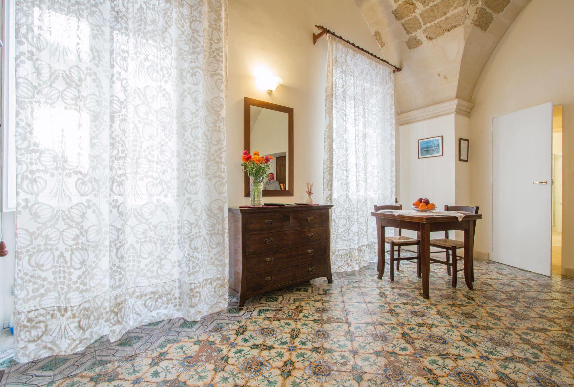 B&B Casa Li Santi Lecce Exterior foto